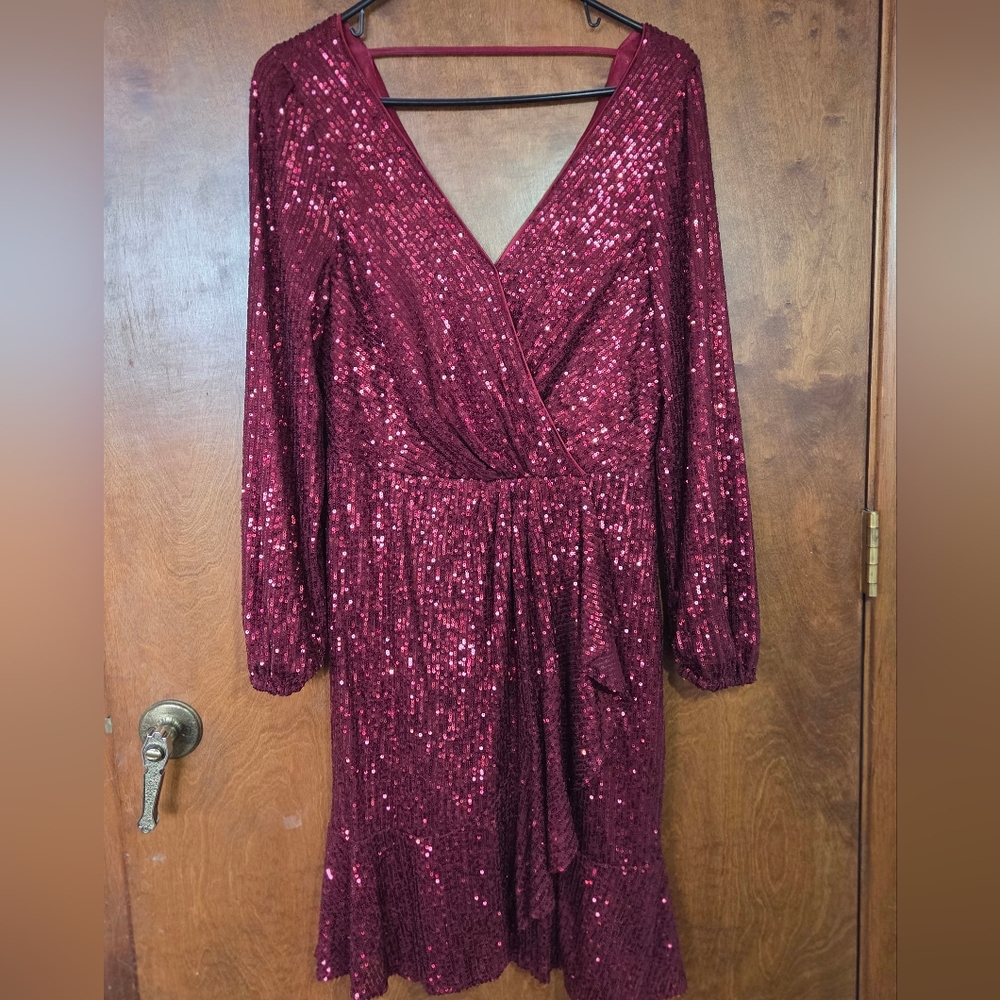 Nanette Lepore Evening Burgundy Wine Sequin Dress Long Sleeve V Neck/Back Size 8